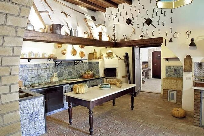 Cooking Class in a historic sicilian farmhouse - Breakfast on the farm: what you’re really learning