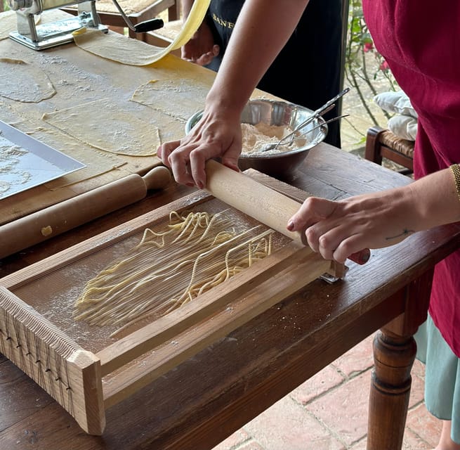 Cooking class in a private medieval village - FAQ