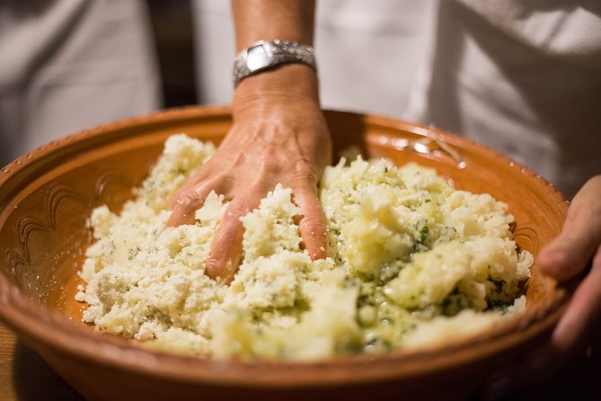 Cooking Class in a Secret Courtyard - Culurgiones (Sardinian Pasta) - How the culurgiones lesson really plays out