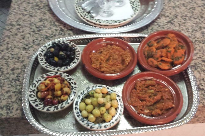 Cooking Class in Fez with familly - Meeting at the café: get oriented fast in Fez