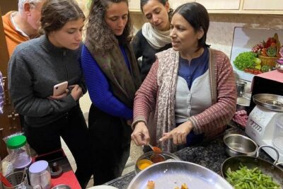 Cooking Class in Jaipur – Family Experience with Meal & Transport - The 2-hour flow: from prepping to sitting down