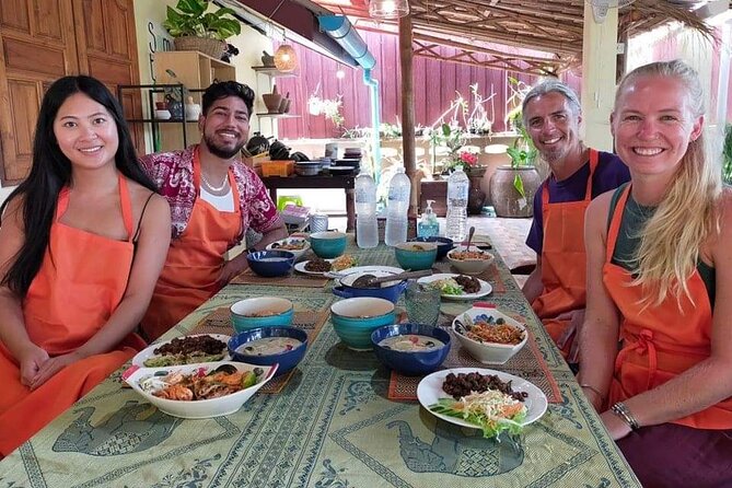 Cooking Class in Ko Samui for Small Group - Meet Bung and Mong: a fun, clear teaching style