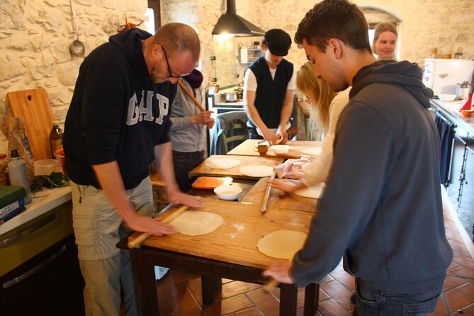 Cooking class in the countryside with Simona - Key things to know before you go with Simona