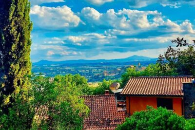 Cooking class in Tuscan Villa near Cortona - Arrival and First Sip: Aperitif, Focaccia, and Olive Oil Tasting