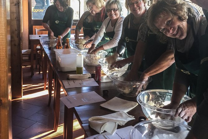 Cooking class in Umbria in any location AT YOUR PRIVATE VILLA - Meet the chefs in your home kitchen: what the class feels like
