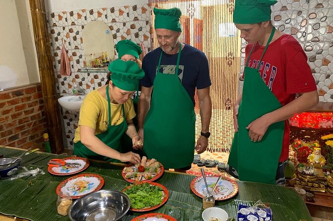 Cooking Class Lunch/ Dinner with Local Chef in Coconut Village - Cẩm Thanh Atmosphere and the Coconut Village Connection