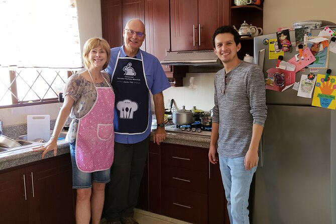 Cooking Class & Market Tour in Cuenca - Mercado 10 de Agosto: Where Your Lunch Gets Real