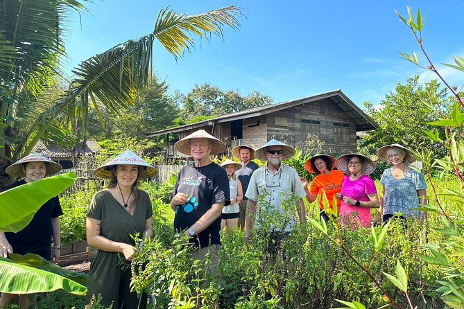 Cooking Class with Organic Farm in Chiang Mai - Choose your 6 dishes: salads, stir-fries, soups, curries, and dessert
