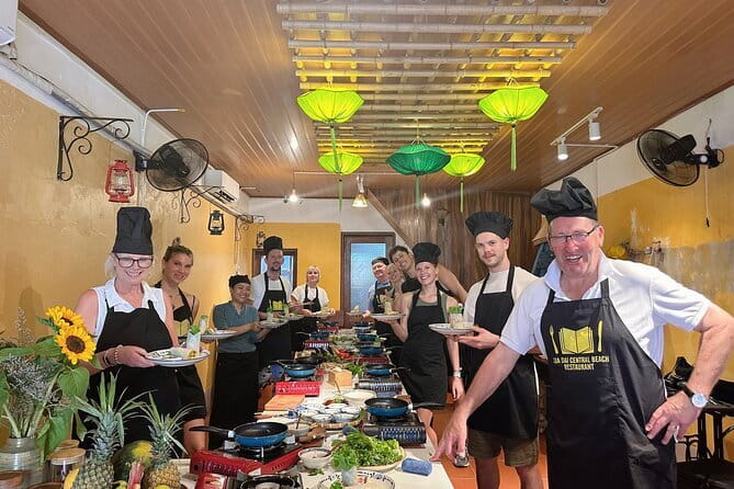 Cooking Class with Tra Que Eco Farm & Local Market Discovery - Morning Pickup And Tra Que Vegetable Village: Where The Lesson Starts