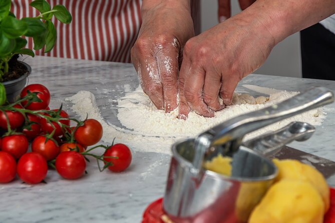 Cooking Class: Your Culinary Love Affair in Sorrento - Tiramisu Finish: Turning Dessert Into a Skill