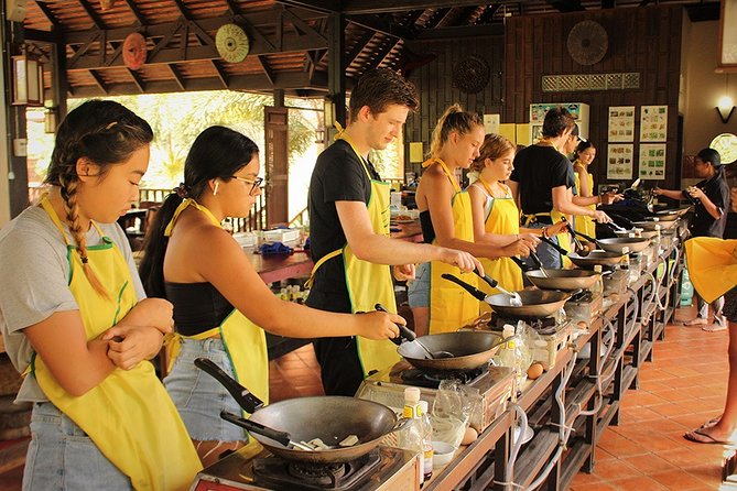 Cooking Experience at Lanta Thai Cookery School From Koh Lanta - Key highlights to look for