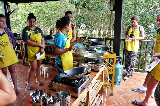 Cooking Experience at Lanta Thai Cookery School From Koh Lanta - The dish selection game: 4 out of 10, with real choices