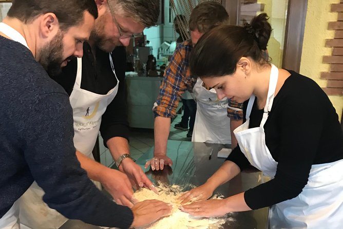 Cooking lesson: tagliatelle, mozzarella and tiramisu - Hands-on pasta and cheese: what the class really means
