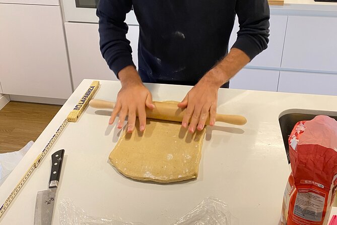 Cooking with us: Pasta Cooking Class in Alicante - Small Group Energy: English Hosts, Easy Conversation, and Hands-On Focus