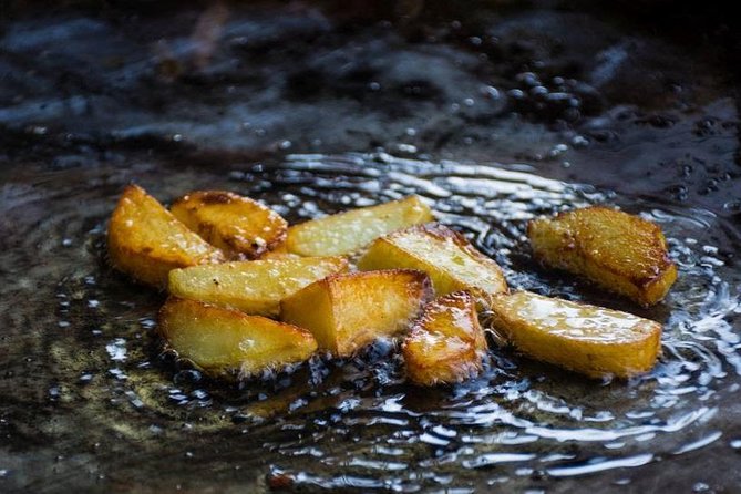 Delhi Food Walk and Cooking Class With A Chef - Personalized attention: why the chef-guided format feels different