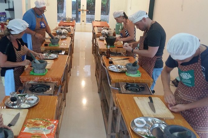 Dinner Cooking Class with Thai Master Chef at Sukho Cuisine Koh Lanta - Making curry paste from scratch with the right technique