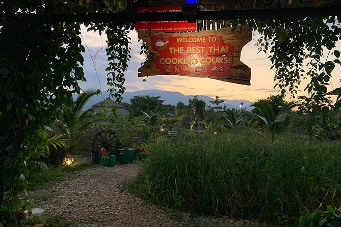 Evening Cooking Class in Organic Farm with Local Market Tour - Timing, Transfers, and Group Size: An Easy Evening Plan