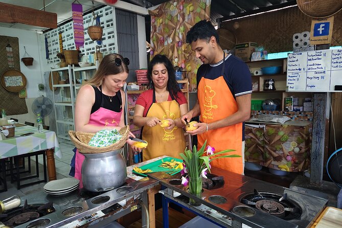 Evening Thai cooking class - Aromdii Cookery School: what the kitchen setup really means