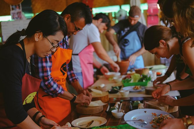Evening Thai cooking class - Weather, timing, and the reality of an evening kitchen