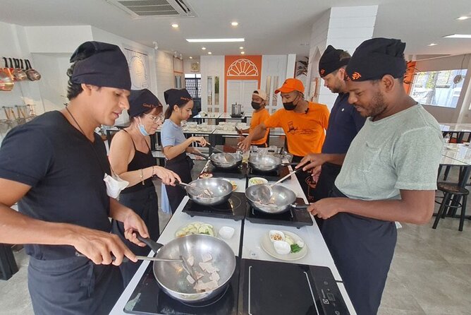 Express Thai Cooking Class in Phuket - Tom Kha Gai: coconut milk timing and the galangal-style balance