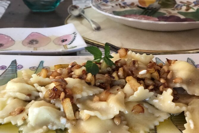 Family cooking class - Lunch on the patio with wine tasting: turning cooking into a meal