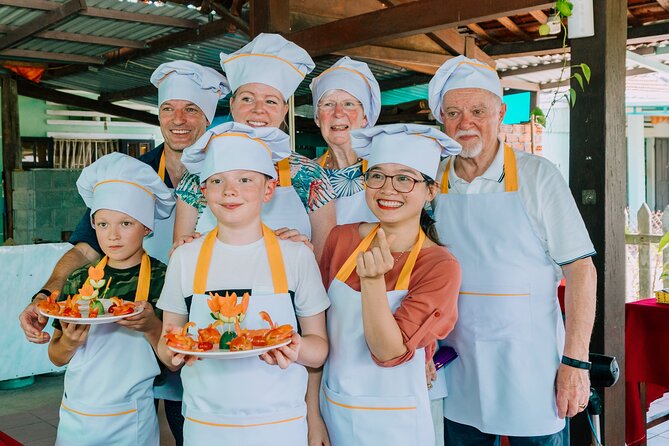 Farming & Cooking Class in Hoi An - Small Group Tour - Tra Que Vegetable Village Farming: work first, taste later