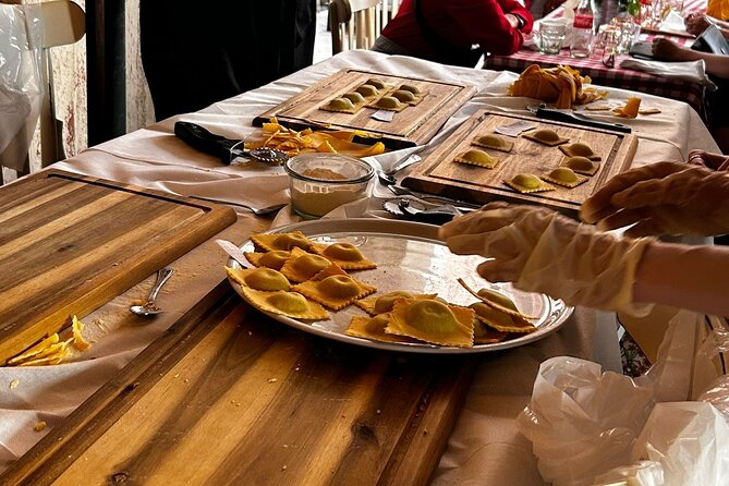 Fettuccine Pasta Cooking Class in Rome City Center - The “city stops” angle: how Pantheon, Trevi, and Vatican City fit