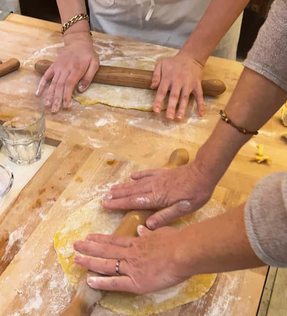 Florence Cooking Class: Ravioli & Pasta & Wine + Gift Apron - Key things to know before you go