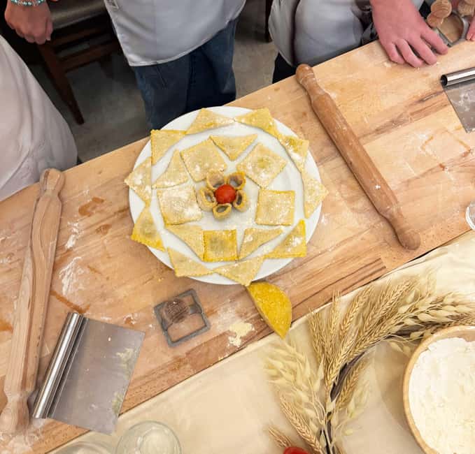 Florence Cooking Class: Ravioli & Pasta & Wine + Gift Apron - The core experience: what you’ll actually cook