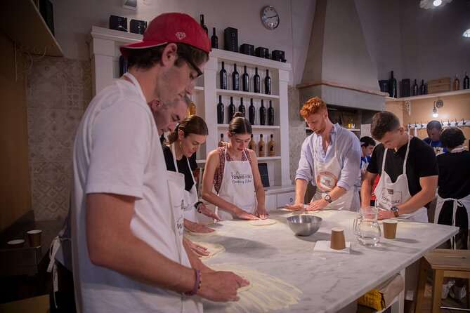 Florence Cooking Class The Art of Making Gelato & Authentic Pizza - The Pizza Lesson: History, Regional Differences, and the Dough Feel