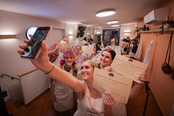 Florence Cooking Class The Art of Making Gelato & Authentic Pizza - Lunch or Dinner with Unlimited Wine: The Social Part of the Class