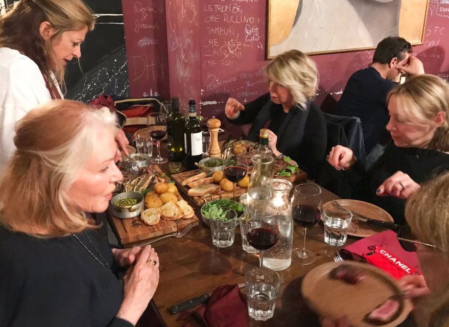 Florence: Florentine Steak Cooking Class with 3-Course Meal - Checking In at I’ Tuscani 2 and Getting Set Up in a Real Trattoria Kitchen
