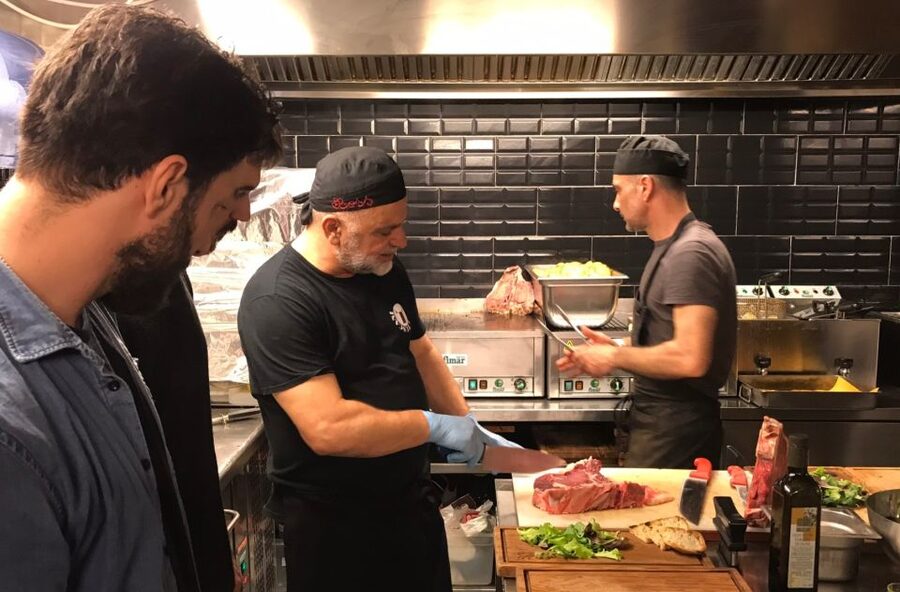 Florence: Florentine Steak Cooking Class with 3-Course Meal - Handling a 2.5-Pound Florentine Steak the Traditional Way