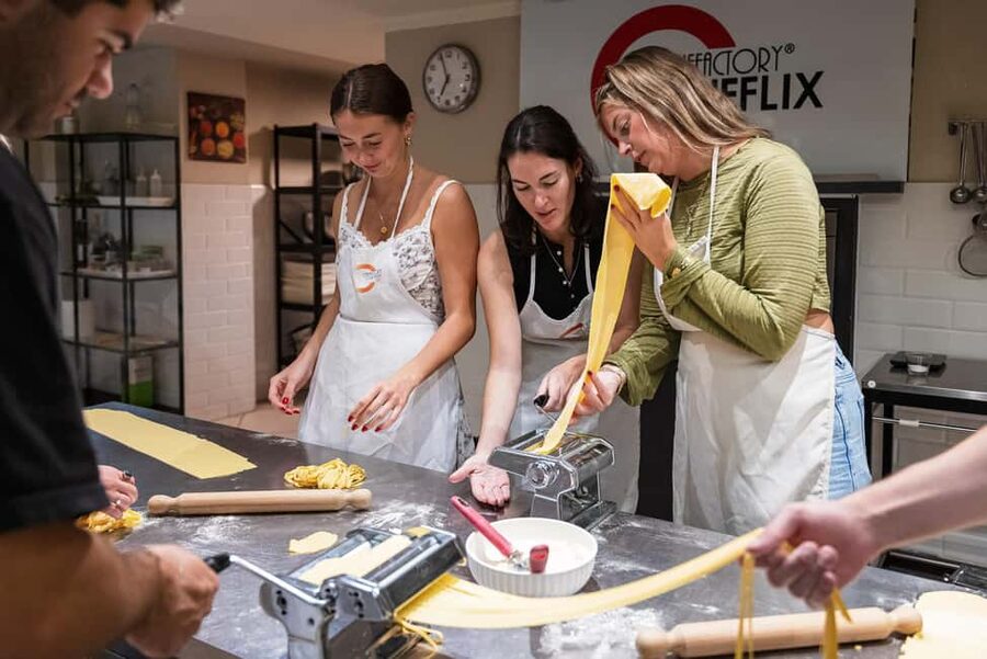 Florence: Handmade Pasta & Dessert Class with Unlimited Wine - Rolling pin and pasta machine: the lesson that helps you back home