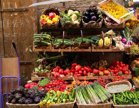 Florence Market Tour & Cooking Class in Local Home with Mirella - Mercato di Sant’Ambrogio: Shopping for Olive Oil, Wine, and Produce