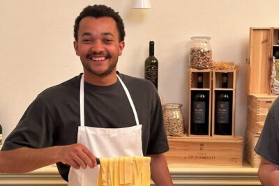 Florence: Pasta Cooking Class with Unlimited Wine - How the class works: chef-led steps from dough to plates