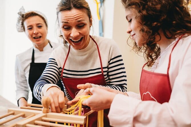 Florence: Pasta Cooking Class with Unlimited Wine - Dietary needs: how vegetarian and other diets are handled