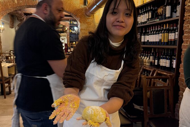 Florence: Pasta & Tiramisu Cooking Class with lots of Good Wine - The Wine, the Room, and the Energy
