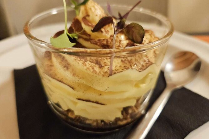 Florence Pizza & Tiramisù Cooking Class: Small Group Experience - Tiramù section: mascarpone cream and coffee-soaked layering