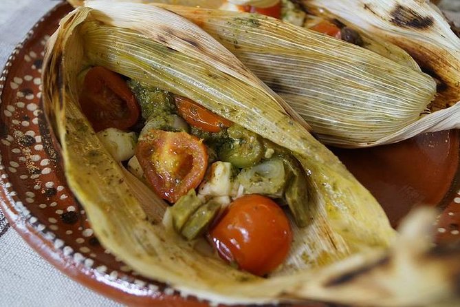 Four-course vegan Mexican hands-on cooking class + Market Tour - The “start in the studio” moment: agua fresca and Mexico City cooking context