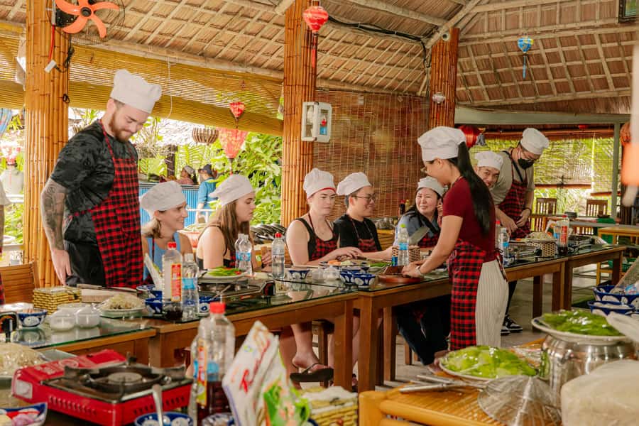 From Hoi An: Market Tour, Basket Boat Ride and Cooking Class - Timing and Logistics: Short Enough for a Half Day, Structured Enough to Feel Worth It