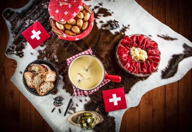 Geneva: City Tour and Fondue Cooking Class, Swiss Folklore - Key things that make this Geneva experience work