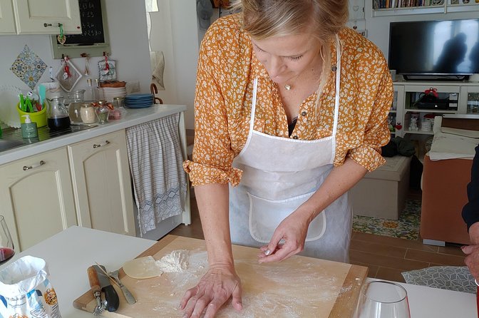 Genuine Home Cooking Class + Wine Tasting - Wine tasting at the table: homemade and part of the meal