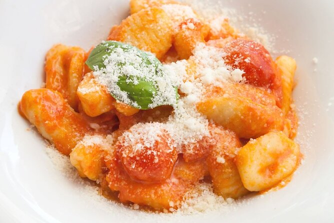 Gnocchi Cooking Class in Rome - Piazza Navona - Inside the 2-hour flow: from dough to plated gnocchi