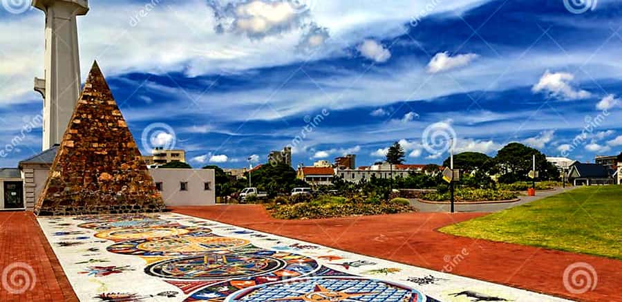 GQ: City Walking Tour & African Cuisine Cooking Class - Who should choose the walk-only option?