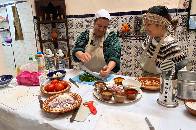 Half-Day Cooking Class with Local Chef Laila in Marrakech - How the class handles allergies and vegan or vegetarian menus