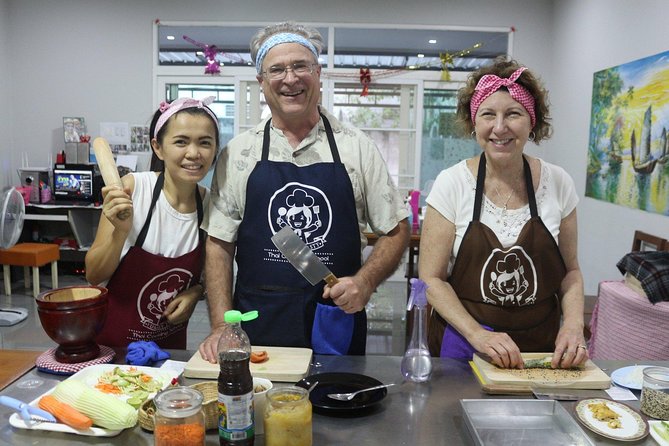 Half Day Morning Cooking Class with Market Tour in Chiang Mai - The Online Recipe Book: Your Chiang Mai Cooking Backup Plan
