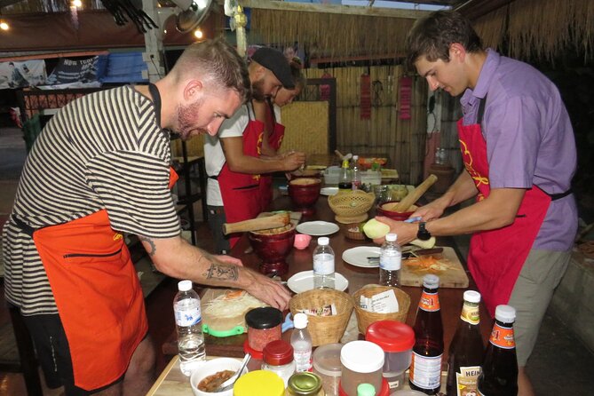 Half-Day Thai Cooking Class and Market Tour From Chiang Mai - Vegan and Vegetarian-Friendly Cooking (and How to Use That in Real Life)