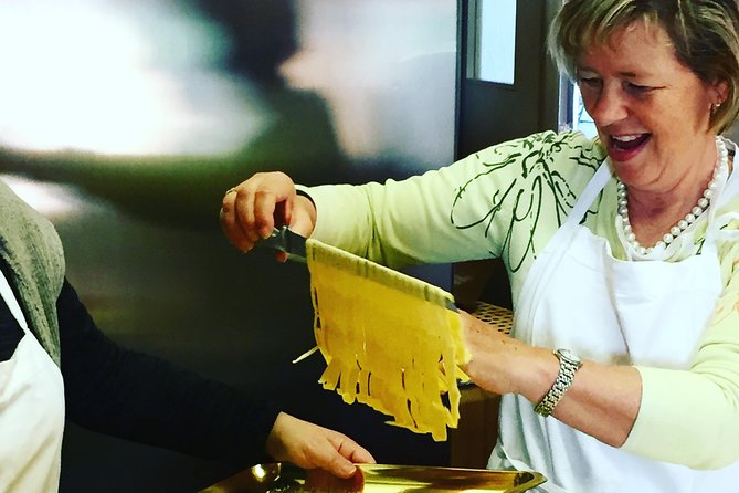 Hands-On Cooking Class in an Exclusive Kitchen in Cortona - Wine, beverages, and lunch: why it changes the whole experience