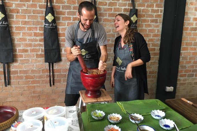 Hands on Thai Cooking Class and Market Tour - Meet Your Chef and Get Cooking Without Guesswork